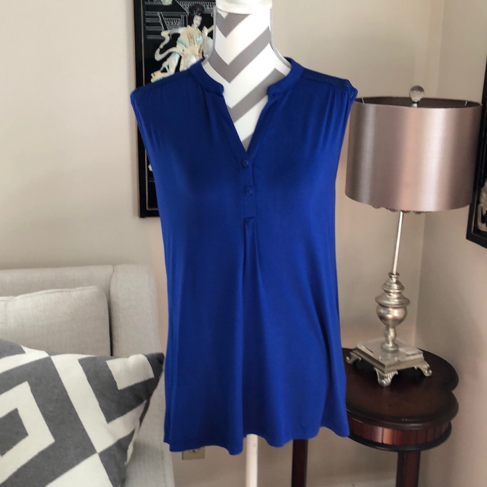 🎉Cable & Gage Blue Top